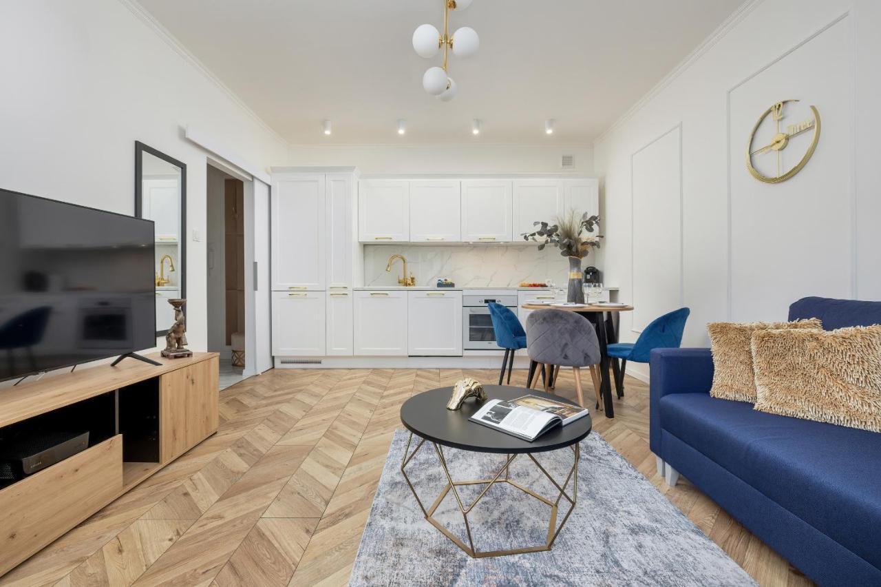 Beautiful One Bedroom Apartment Zamkowa By Rent Like Home Danzica Esterno foto