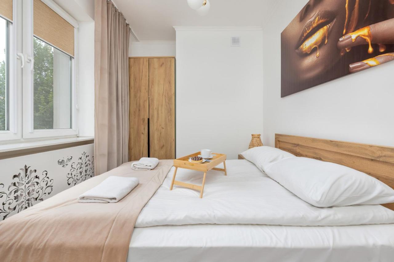 Beautiful One Bedroom Apartment Zamkowa By Rent Like Home Danzica Esterno foto