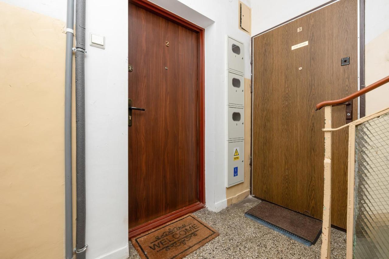 Beautiful One Bedroom Apartment Zamkowa By Rent Like Home Danzica Esterno foto