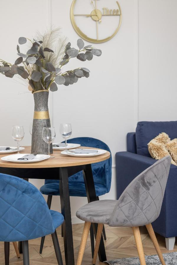 Beautiful One Bedroom Apartment Zamkowa By Rent Like Home Danzica Esterno foto